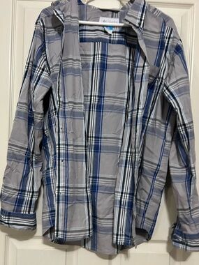 Columbia Men's Gray and Blue Plaid Long-Sleeve Button-Down Shirt